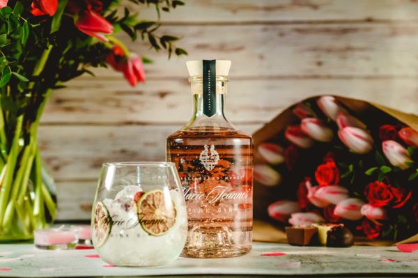 Rose Gold Gin with Glass